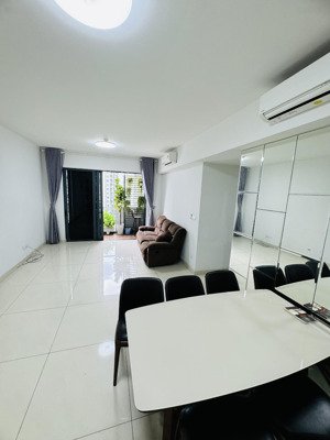 cho thuê căn hộ 3pn 112m2 emerald celadon nội thất gần full chỉ 17tr / tháng