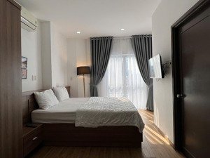 cho thuê căn hộ studio ban công thoáng q1 gần cầu nguyễn văn cừ, nowzone, chợ bến thành