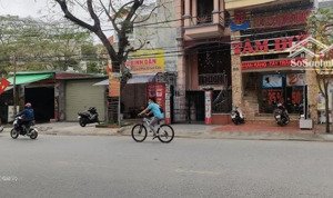 cần cho thuê nhà mặt đường quán nam, sản phẩm đẹp của tuyến đường có sẵn thang máy