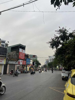 cần cho thuê nhà mặt đường trần nguyên hãn hướng về ngã tư an dương đoạn đẹp kinh doanh tuyến đường