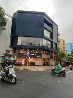 giảm mạnh từ 46 xuống 39 tỷ - 2mt nguyễn gia trí - (6 x 20)m - 5 tầng - hđt 120 triệu