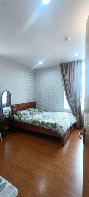 tôi cần cho thuê 1 phòng trong ch himlam riverside, giá 8tr/th (bao tất cả chi phí).lh: 