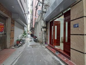 nhà đẹp ở ngay, ngỗ thông, oto qua nhà. 30m - 5 tầng - mt 6m - giá 6.85 tỷ