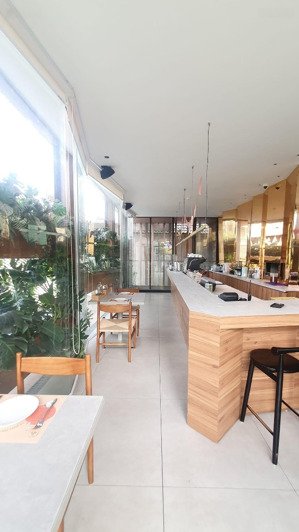 8 tầng thang máy - vỉa hè - mặt tiền khủng - view hồ tây - kinh doanh mọi mặt trận