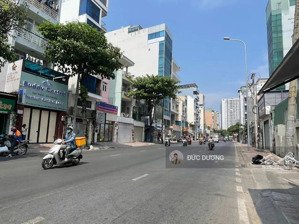 gấp- giảm 3 tỷ! mặt tiền kinh doanh siêu đẹp đào duy anh,pn. dt 5,5x 23m, 6tầng - về giá 29,5 tỷ tl