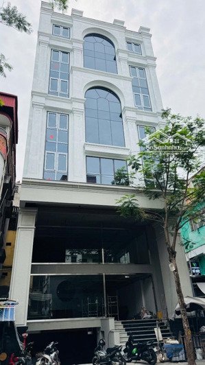 tòa nhà tọa lạc vị trí đắc địa trên phố dịch vọng hậu - giao thông thuận tiện - kinh doanh đỉnh