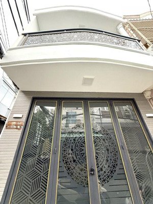 hiếm có - nhà 2 tầng mới full nội thất cao cấp. mặt tiền rộng thuận kdbb -ngay him lam p. tân h