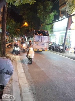bán nhà mặt phố nguyễn ngọc nại, 18,5 tỷ, 63 m2, pháp lý đầy đủ, giá tốt