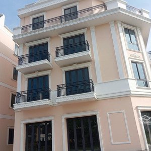 chính chủ cần bán gấp chỉ hơn 4 tỷ shophouse 4 tầng 75m