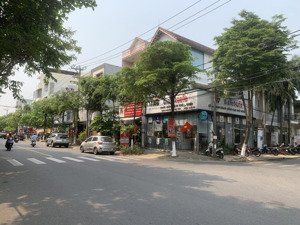 chính chủ bán nhà tuyến kinh doanh huỳnh tấn phát, hải châu. đường 10m5 vị trí đẹp