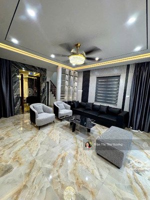 bán nhà phố nguyễn văn cừ, bồ đề, gần phố, gần ô tô, nhà mới tinh, full nội thất, 50m2, giá 10.8 tỷ