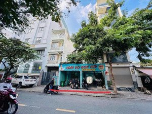 mặt tiền đẹp quận 7 kinh doanh sầm uất gần lotte mart, thu nhập 500 triệu/năm, dt: 8x18m