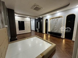 bán nhà phố nguyễn văn cừ 75m²- 6 tầng-sổ vuông- 18 tỷ, gara ô tô, ngõ thông, gần cầu chương dương.