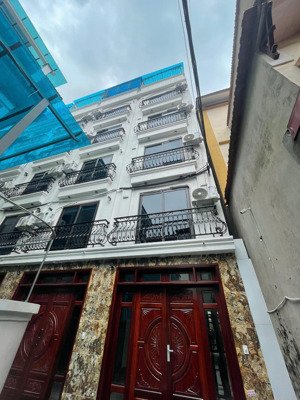 bán nhà phân lô dân trí cao - trung tâm cầu diễn - 6 tầng thang máy - gần ô tô - chỉ 7.4 tỷ