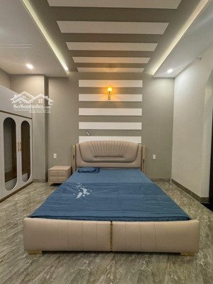 bán nhà sổ hồng riêng cách ngã tư bình chuẩn 500m