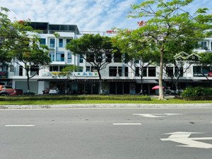 chính chủ gửi bán shophouse 4.5 tầng mặt tiền hoàng thị loan,p hoà minh,q liên chiểu, đà nẵng.