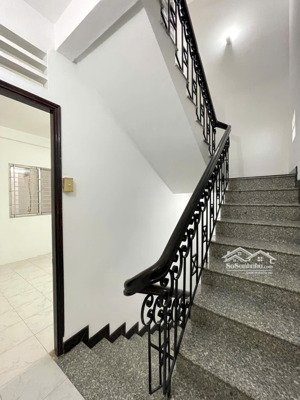 hàng hiếm! mt trần hữu trang - hồ biểu chánh, pn - (4,5 x 14m) - kc: 4 tầng (5 pn) - chỉ 13,5 tỷ tl