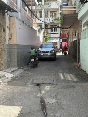 âu dương lân q8-sát hẻm xe hơi-gần 50m2-gần cầu chữ y-nhỉnh 6t