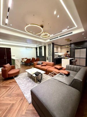 bán gấp căn hộ cland 81 lê đức thọ, mỹ đình, nam từ liêm, hn.dt 135m2 view phố giá chỉ nhỉnh 13 tỷ