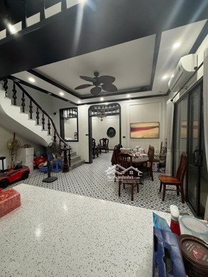 bán nhà vương thừa vũ - thanh xuân 90m - 5t - mt 7.5m - 23 tỷ . lô góc - oto vào nhà - kinh doanh