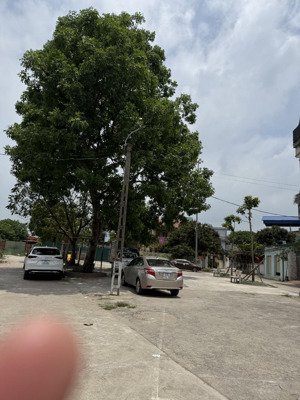 320m2 đất full thổ cư oto tránh gần vinhomes giá chỉ 75tr/m2