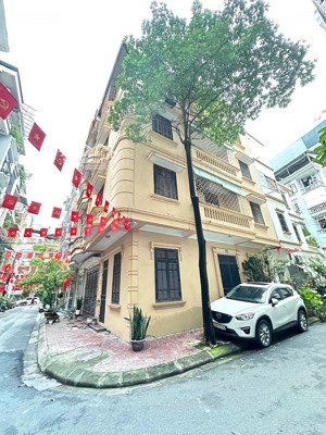 siêu phẩm lô góc, phân lô oto tránh dừng đỗ ngày đêm