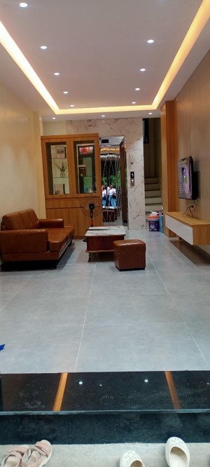 hoa hậu đại mỗ , nam từ liêm, 38m, 5 tầng, thang máy, chỉ 9.8tỷ, ô tô, kinh doanh.