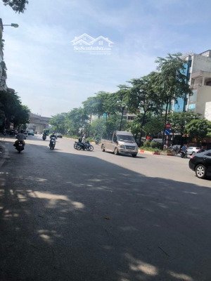 bán đất nhổn -ntl diện tích 45,8 m -10 m ra ô tô trục chính kinh doanh hơn 50 m ra ô tô tránh .