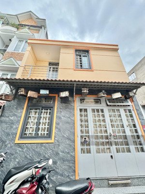 cho thuê nhà nguyên căn 1 trệt 1 lầu ngay đại học văn lang đường dương quản hàm - phường 5 - gò vấp