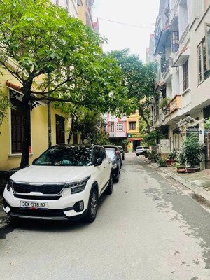 phân lô hoàng cầu - ô tô thông - gara ô tô - kinh doanh - 7t thang máy - sổ hoa hậu