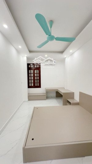 giá sinh viên.nhà đẹp hoàng văn thái, 3pn đủ công năng, nội thất mới đầy đủ