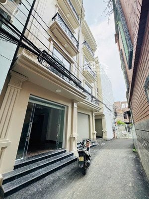 bán nhà xây mới văn cao, phong cách hiện đại, 40m2 4 tầng, 4 ngủ, xây mới cực đẹp, giá 3 tỷ 980