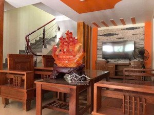 chỉ nhỉnh 3 tỷ bán nhà 3 tầng đẹp phố trang quan, an đồng ô tô đỗ cửa nhà ở ngay