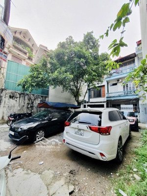 bans nhà phố vip ngọc lâm- gara oto view thoáng - oc thang máy - full nội thất trước nhà để 6 ôtô