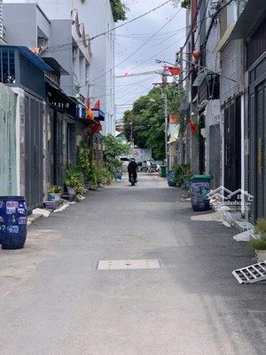em bán lô đất mặt tiền đường 8 mét quá đẹp