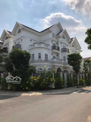 chuyển công tác bán căn biệt thự góc 2 mặt tiền khu cityland garden hills emart