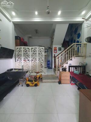 Nhà CMT8, Gần Ngã Tư Bảy Hiền Tân Bình, 35m2, 3Tầng Kiên cố, Sổ Nở Hậu Tài Lộc. Chỉ 4.7Tỷ