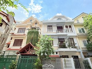 sang trọng đẳng cấp - khu biệt thự vip nguyễn văn trỗi, phú nhuận - cực hiếm nhà bán