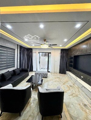 bán nhà nguyễn văn cừ,52m_mt 5m,thang mây,phun nội thất, gần ô tô ,10xty