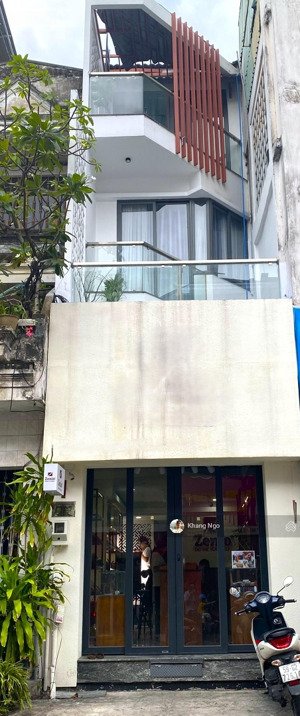 bán nhà mặt tiền đường đặng văn ngữ q.pn - dt 30m2, mặt tiền đang cho thuê - 10.5 tỷ