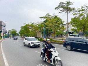 lô góc, view cv, p.lô, vỉa hè, ô tô tránh, kd, phố cổ linh, lb, dt 100 m, 5 t, mt 20 m, giá 29 tỷ 9