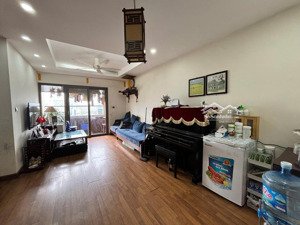 chủ gửi bán gấp căn hộ home city để trả nợ, tk 3 ngủ diện tích 82m2 full nt giá 8,5 tỷ bao phí