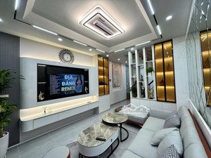 bán nhà riêng tại thái thịnh, 8 tỷ vnd, 45 m2, 4pn, 3wc, mặt tiền 4.2m, hàng hiếm