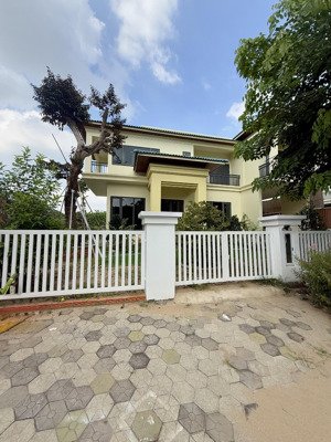 bán biệt thự đơn lập lớn 477m senturia vườn lài an phú đông