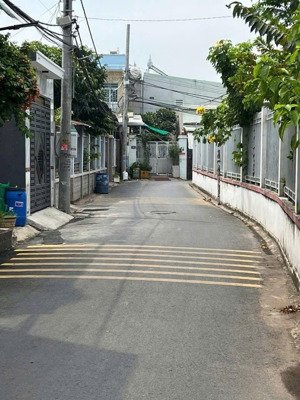 bán đất mặt tiền đường nguyễn công hoan - đông hòa dt 70m2 full thổ cư cách svđ dĩ an chỉ 5p, shr.