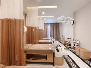 siêu phẩm mt âu cơ đối diện oriental dt:4.2 x26, 3 lầu giá 19.9 tỷ tl