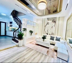 siêu rẻ nhà đẹp phố đê la thành, cách phố chỉ 15m, ngõ thẳng, sổ vuông nở hậu full nội thất ở sướng