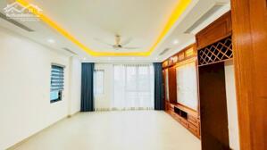 TRUNG TÂM DU LỊCH & VĂN HÓA - NHÀ MẶT PHỐ VĂN MIẾU – MẶT TIỀN 5.5M