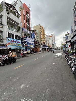 mặt tiền kinh doanh sầm uất cao đạt quận 5 - đang cho thuê 20tr/tháng - 3 tầng.