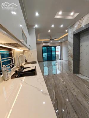 Bán nhà phố Nam Đồng 59m², 7T TM, MT 5.1m, ngõ ôtô, 2 thoáng, giá 18,5 tỷ